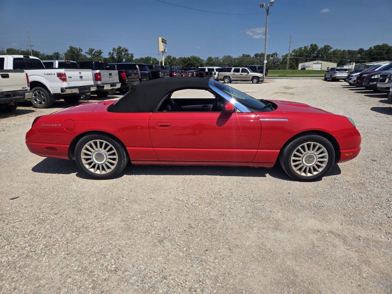 Used 2005 Ford Thunderbird RWD image 23