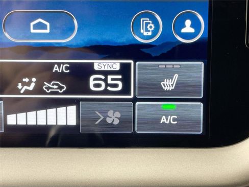 Used 2025 Subaru Outback Premium AWD/4WD image 16