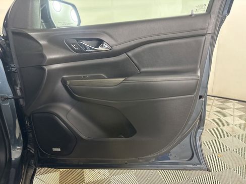 Used 2019 GMC Acadia SLT FWD image 29