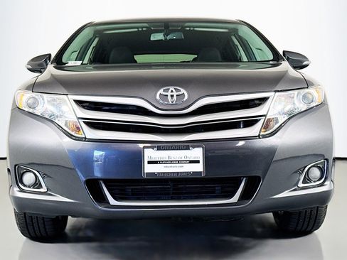 Used 2015 Toyota Venza LE FWD image 2