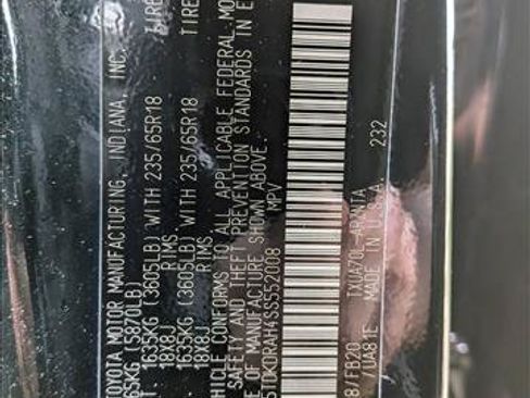 Used 2025 Toyota Highlander LE FWD image 15