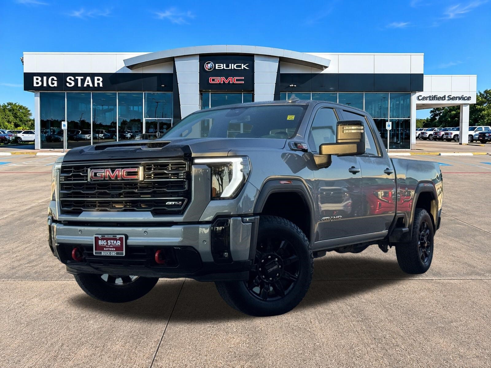 Used 2026 GMC Sierra 2500 AT4 AWD/4WD image 2