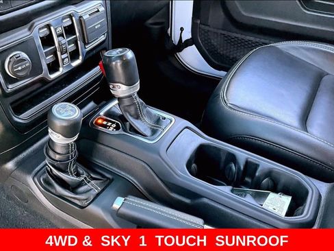 Used 2021 Jeep Wrangler Unlimited Sahara w/ Cold Weather Group image 17