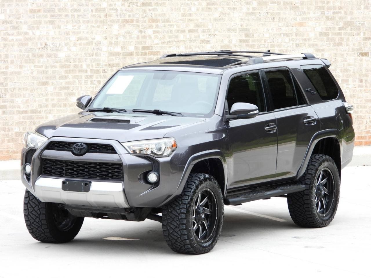 Used 2018 Toyota 4Runner TRD Off-Road Premium AWD/4WD image 38