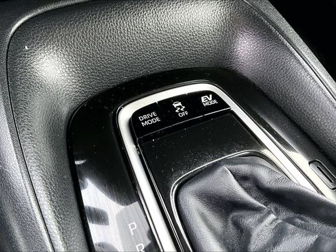 Used 2024 Toyota Corolla LE w/ LE Convenience Package AWD/4WD image 34