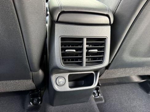 Used 2023 Kia Seltos S image 38