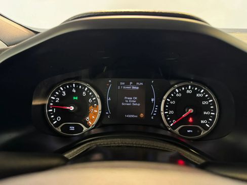 Used 2018 Jeep Renegade Altitude AWD/4WD image 13