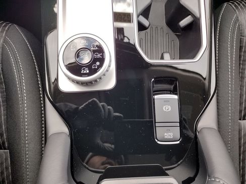 New 2026 Mitsubishi Outlander ES image 25