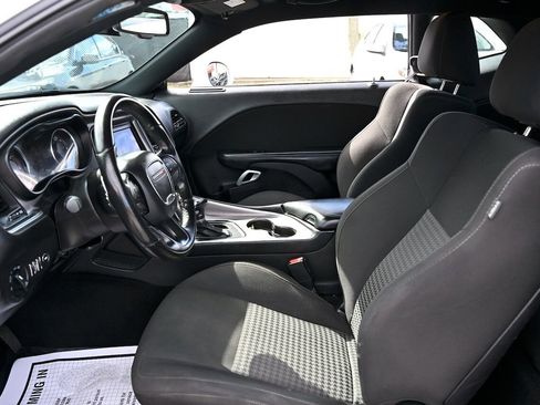 Used 2022 Dodge Challenger GT image 7