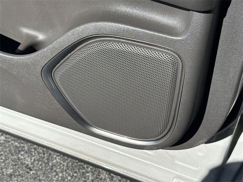 Certified 2023 Lincoln Nautilus Reserve image 22