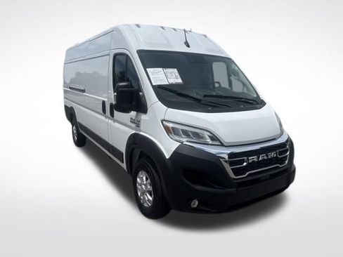 Used 2025 RAM ProMaster 3500 w/ Quick Order Package 24G SLT FWD image 7
