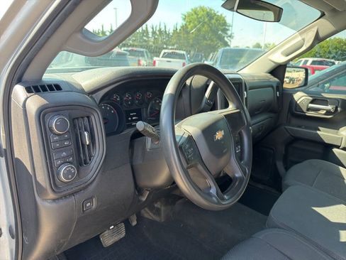 Used 2020 Chevrolet Silverado 1500 Custom w/ Custom Value Package AWD/4WD image 10
