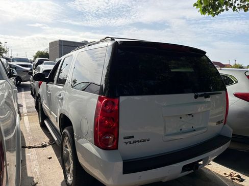 Used 2012 GMC Yukon SLT w/ Texas Edition RWD image 4