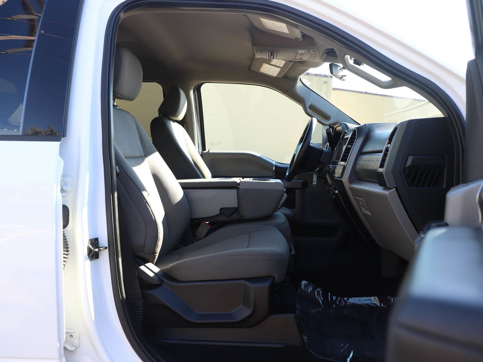 Used 2021 Ford F250 XLT w/ XLT Value Package AWD/4WD image 11