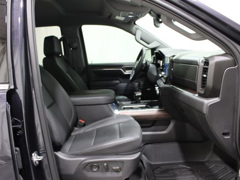 Used 2025 GMC Sierra 1500 SLT w/ SLT Premium Plus Package AWD/4WD image 26