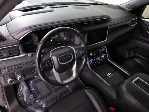 Used 2021 GMC Yukon Denali w/ Denali Premium Package AWD/4WD image 25