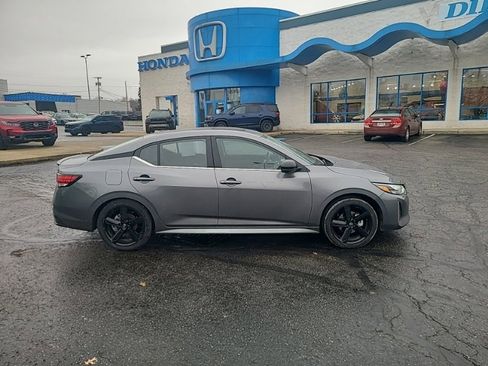 Used 2024 Nissan Sentra SR w/ SR Premium Package image 6