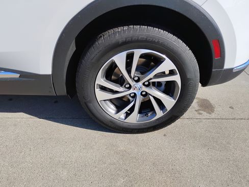 Used 2023 Buick Envision Essence image 24