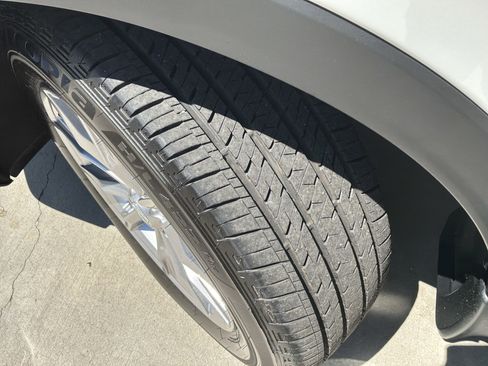 Used 2025 Honda CR-V EX-L image 12