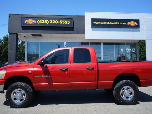 Used 2006 Dodge Ram 2500 Truck SLT w/ Trailer Tow Group AWD/4WD image 2