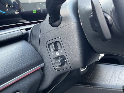 Used 2022 Mercedes-Benz GLS 580 4MATIC image 30