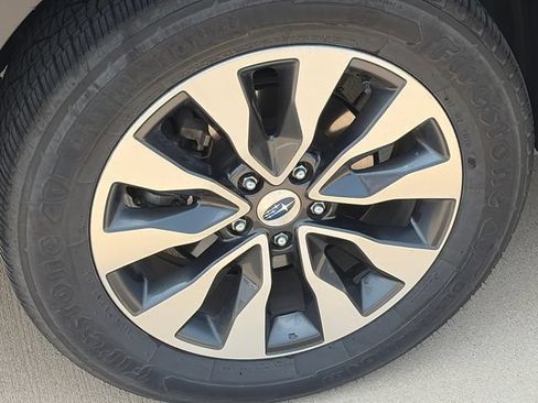 Used 2023 Subaru Outback Limited AWD/4WD image 9