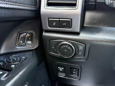 Used 2019 Ford Expedition Platinum AWD/4WD image 15