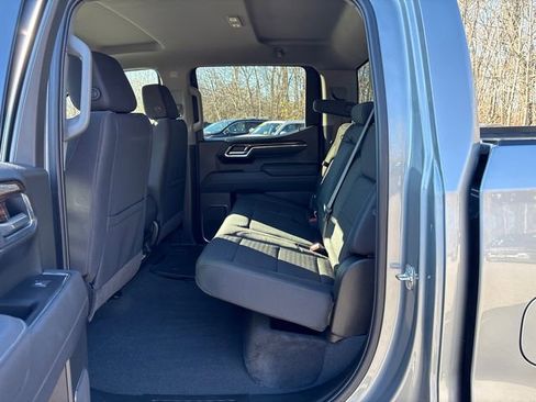 Used 2025 GMC Sierra 1500 Elevation image 18
