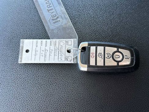 Used 2022 Ford Expedition XLT image 26