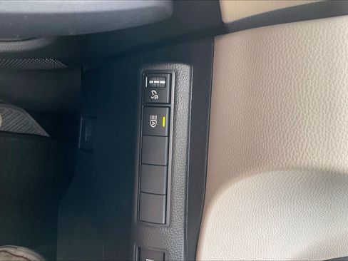 Used 2026 Toyota Corolla LE FWD image 32