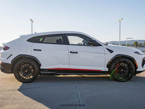 Used 2025 Lamborghini Urus SE AWD/4WD image 9
