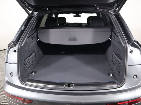 Used 2025 Audi Q5 e Premium Plus w/ Premium Plus Package image 30