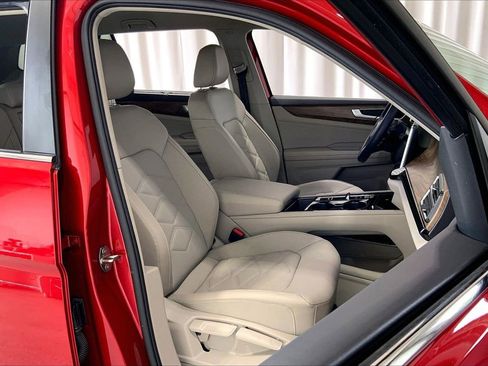 Used 2024 Volkswagen Atlas SE w/ Black Wheel Package FWD image 6