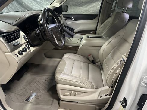 Used 2019 GMC Yukon Denali w/ Denali Ultimate Package AWD/4WD image 16