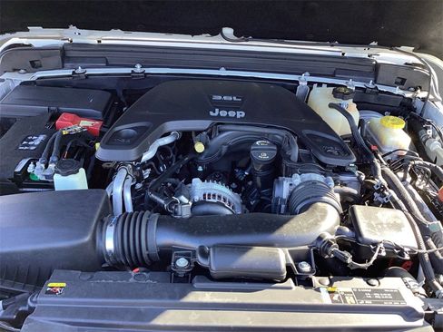 Used 2020 Jeep Wrangler Unlimited Sport image 26