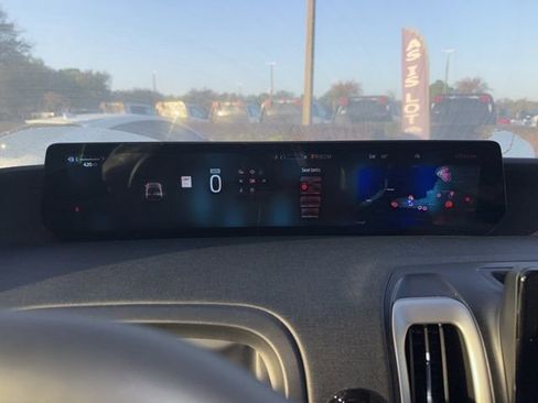 Used 2025 Ford Expedition Max Active image 10