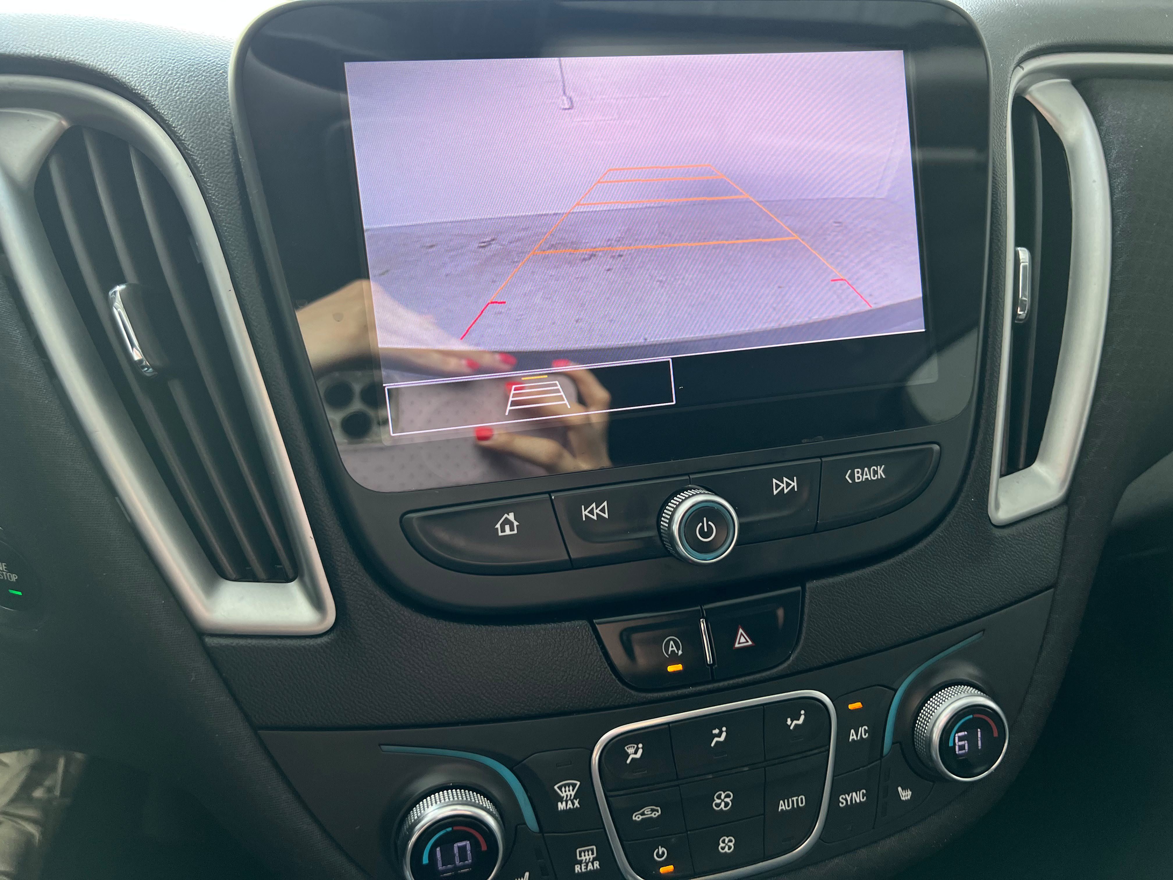 Used 2022 Chevrolet Malibu LT FWD image 22