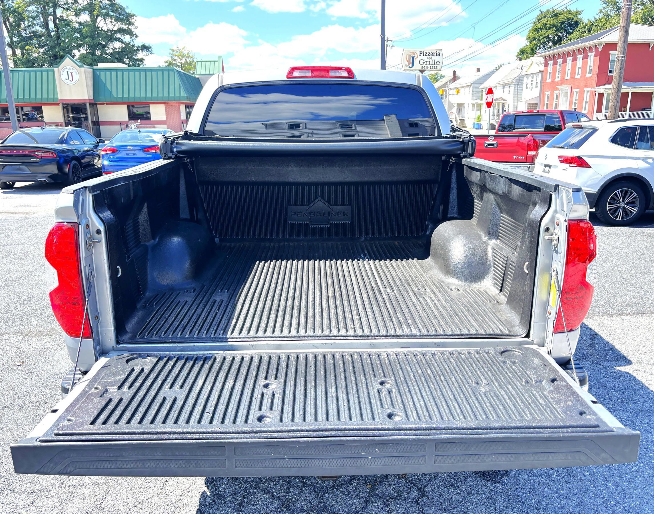 Used 2014 Toyota Tundra SR5 w/ TRD Off Road Package AWD/4WD image 33