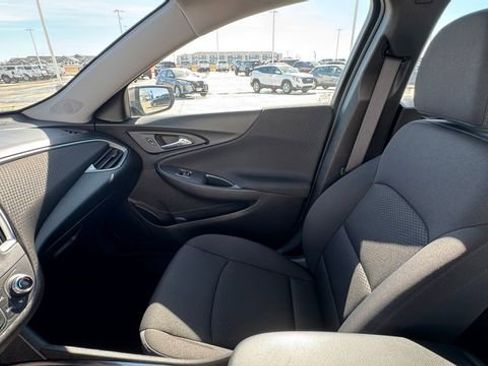 Used 2023 Chevrolet Malibu LT image 27