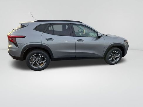 New 2025 Chevrolet Trax LT w/ LT Convenience Package image 7