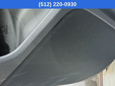 Used 2025 Subaru Crosstrek 2.0i Premium image 22