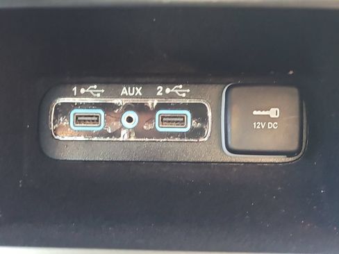 Used 2018 Jeep Grand Cherokee Altitude AWD/4WD image 28