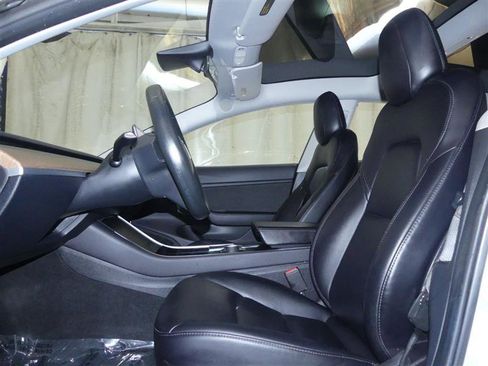 Used 2018 Tesla Model 3 Long Range AWD/4WD image 18