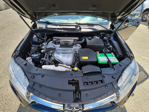 Used 2015 Toyota Camry SE image 17