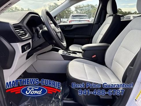 Certified 2025 Ford Escape Active FWD image 9