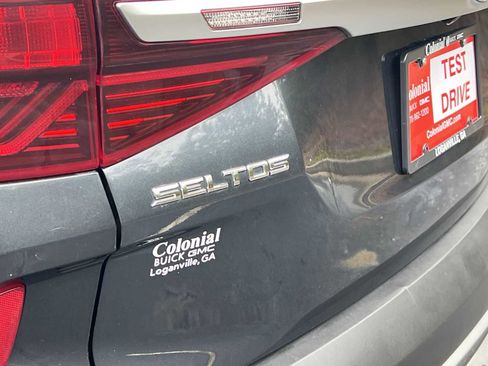 Used 2021 Kia Seltos S image 29