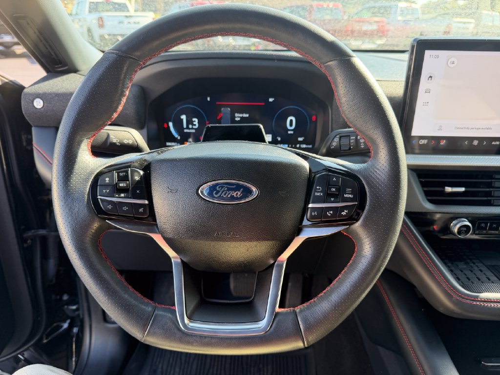 Used 2025 Ford Explorer ST-Line w/ Premium Package AWD/4WD image 29