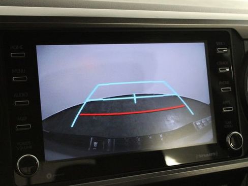 Used 2022 Toyota Tacoma SR5 w/ Technology Package image 8