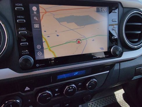 Used 2022 Toyota Tacoma SR5 image 37