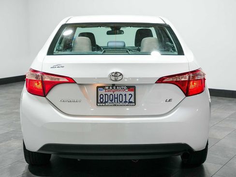 Used 2018 Toyota Corolla LE FWD image 4